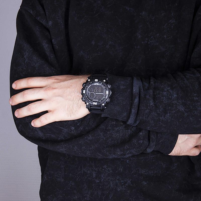 Наручные часы Armitron 40/8284BLK
